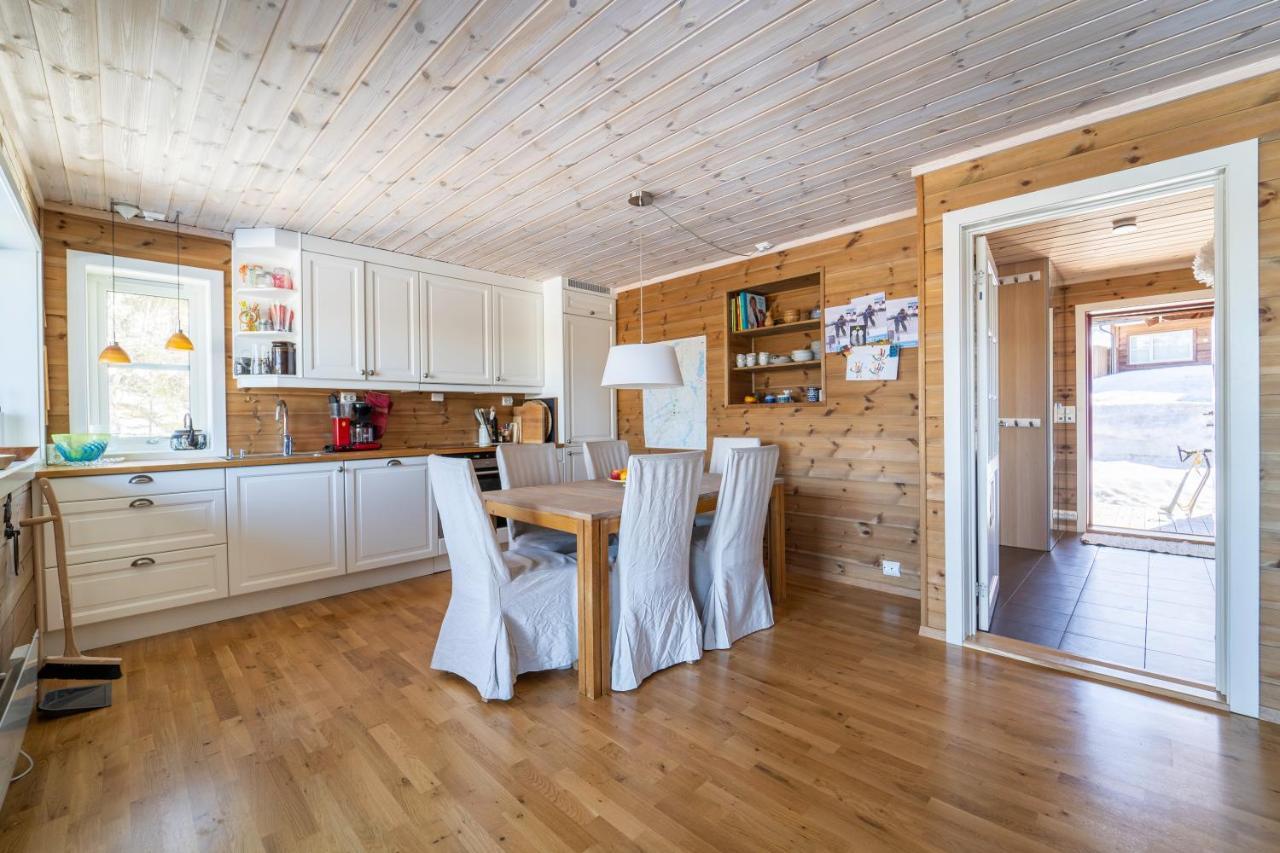 Three-Bedroom Holiday Cottage Tjorhom ภายนอก รูปภาพ
