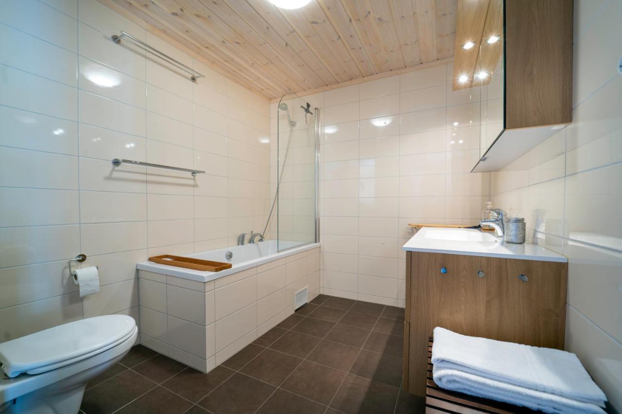 Three-Bedroom Holiday Cottage Tjorhom ภายนอก รูปภาพ